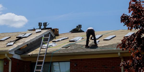 We offer free roof inspection and estimates to all our clients